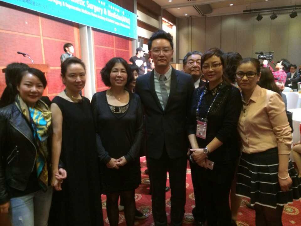 학술대회이후 참석한 중국의사들과-1.jpg